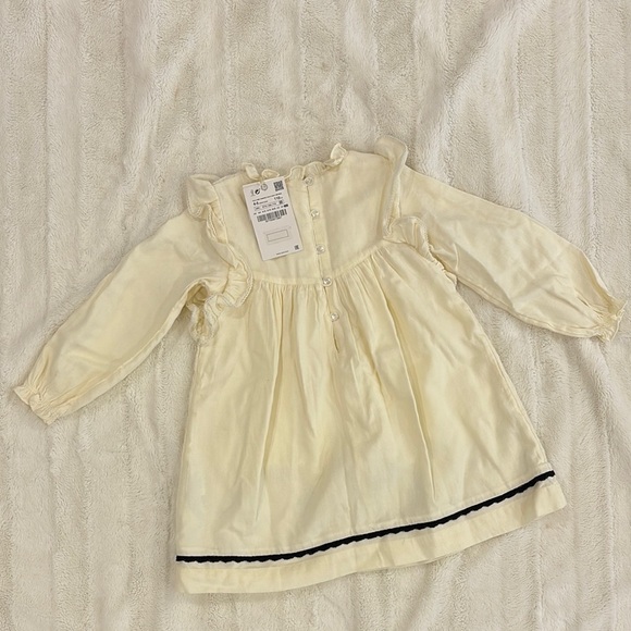 Zara Cream Smocked Sundress with Bishop Sleeves size 4-5 years - Picture 7 of 11